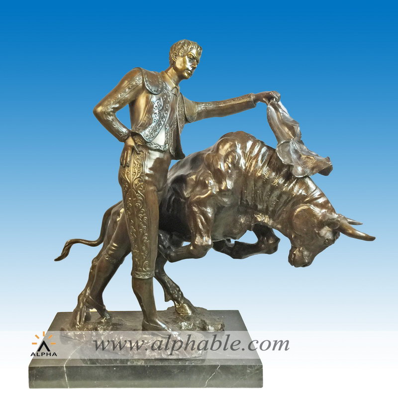 Bronze bull fighting statue CCS-157