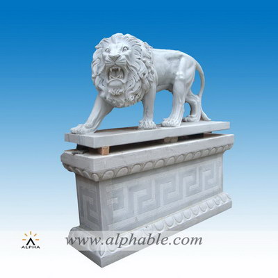 Classic Roman sculpture lion SA-028