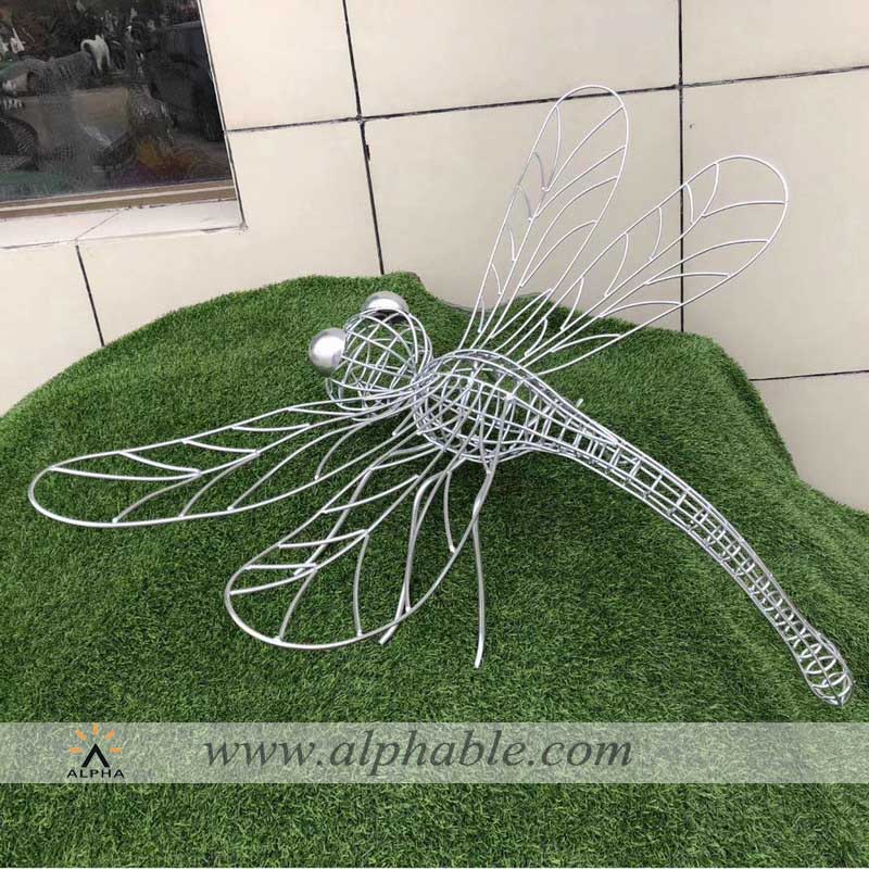 Metal dragonfly wire sculpture, Metal dragonfly wire sculpture